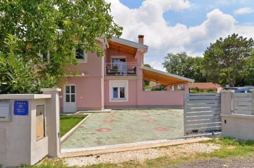 House Pineta 1719