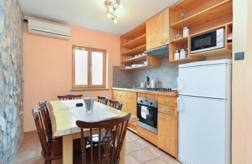 Apartments Dino 1700