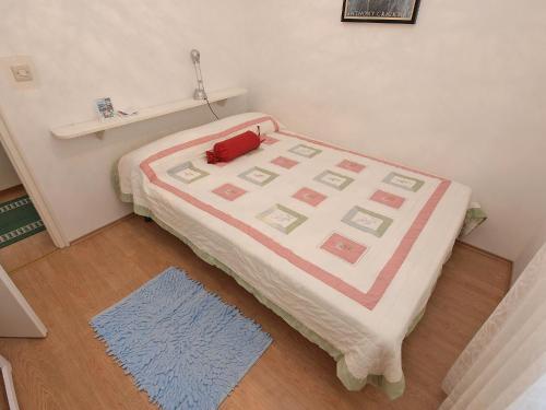 Hostal Apartments August 875