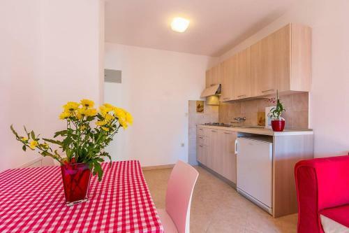 Apartments Valbandon