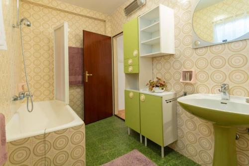 House Annamaria 1164