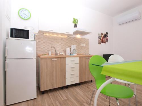Apartments Suzana 1403