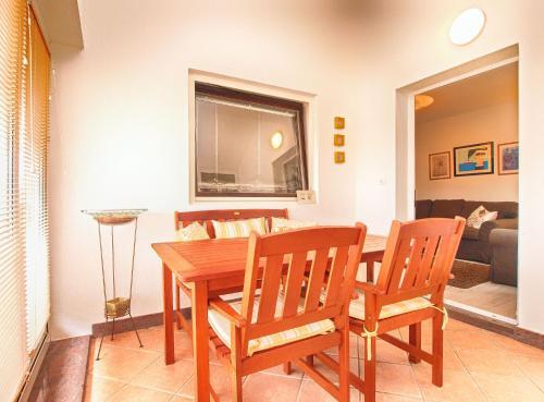 Apartments Josip 1544
