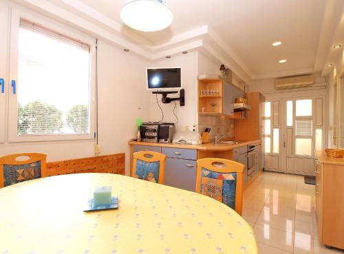 Apartments Josip 1544