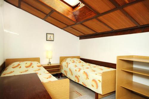 Apartments With A Parking Space Fazana - 7260