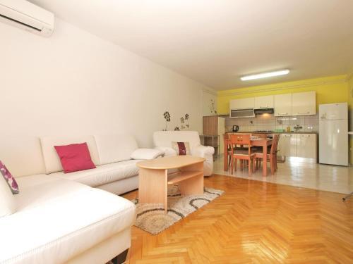 Apartment Vera 1623