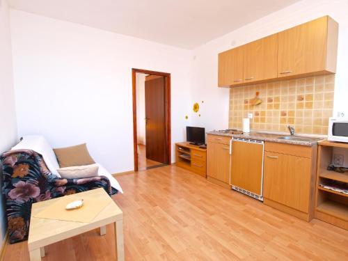 Apartments Dorijana 990
