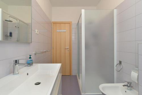 Apartments Pink 1785