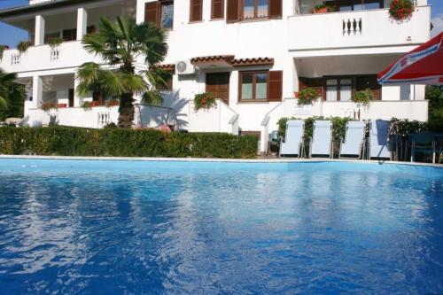 Apartment Funtana 3009d