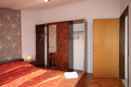 Apartments With A Parking Space Funtana (porec) - 7076