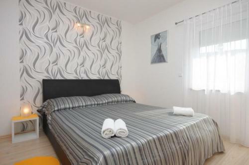 Apartments With A Parking Space Funtana (porec) - 7076