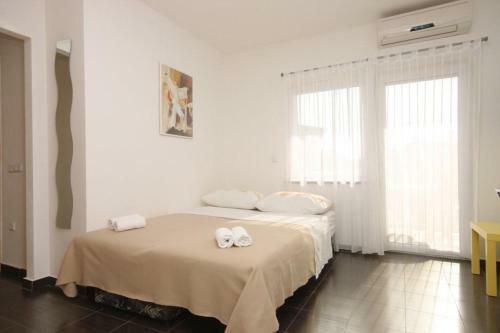 Apartments With A Parking Space Funtana (porec) - 7076