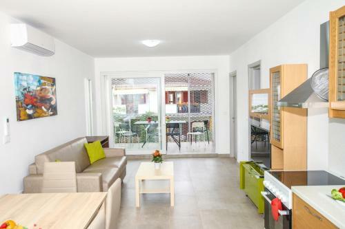 Hostal Residence Elody