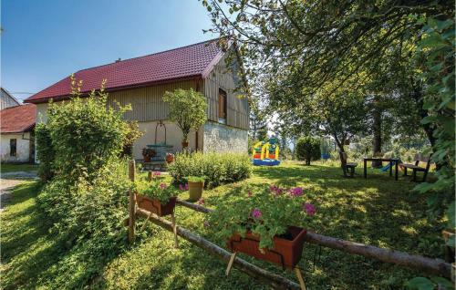 Two-bedroom Holiday Home In Fuzine