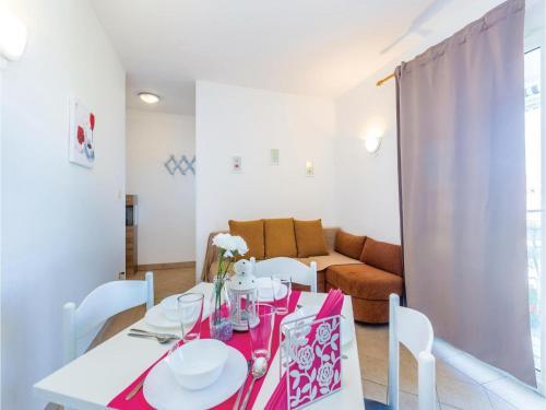 One-bedroom Apartment In Gabonjin