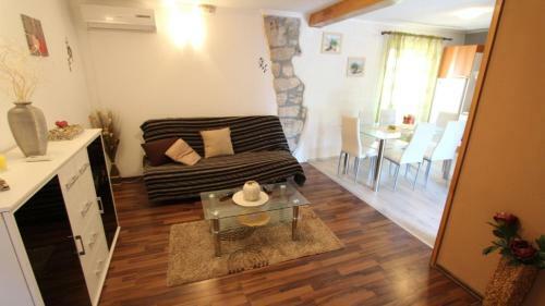 Holiday Home In Gabonjin/insel Krk 12986