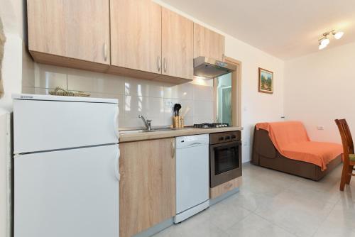 House Bruno 1735