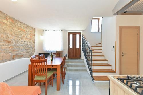 House Bruno 1735