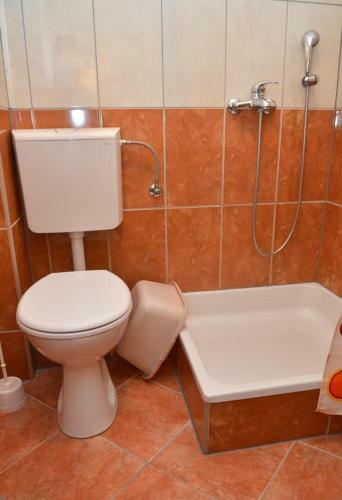 Apartment Gradac 13681e