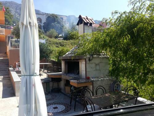 Apartment Gradac 13681e