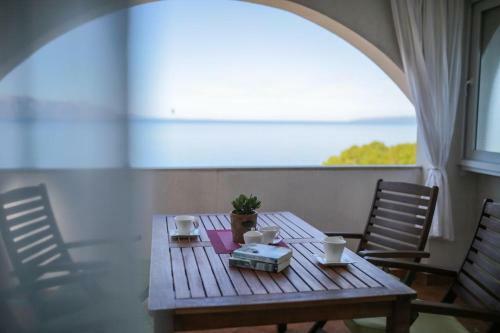 Beachfront Apartment Gradac 4414-2