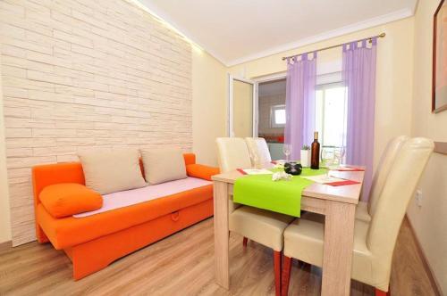 Apartment Gradac 15282e