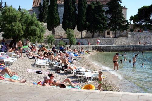 Apartments With A Parking Space Hvar - 4635