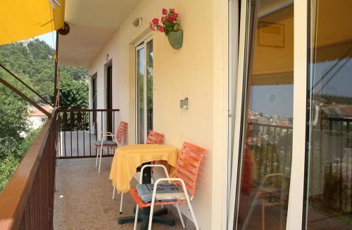 Apartments With A Parking Space Hvar - 4612