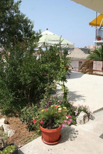 Apartments With A Parking Space Hvar - 4612