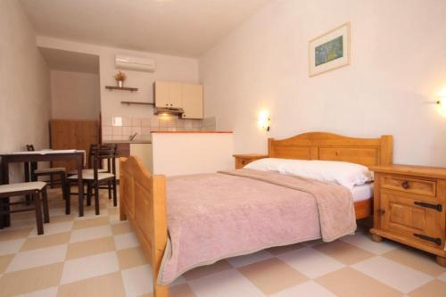 Apartments By The Sea Milna (hvar) - 8795