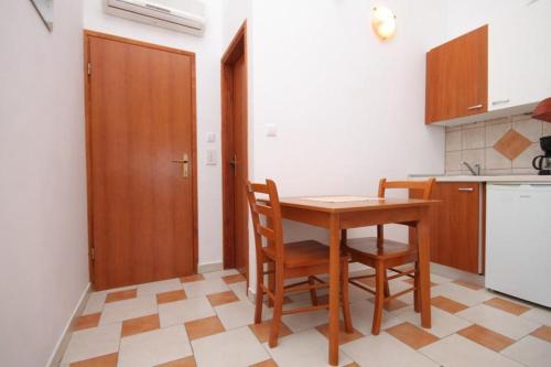 Apartments By The Sea Milna (hvar) - 8795
