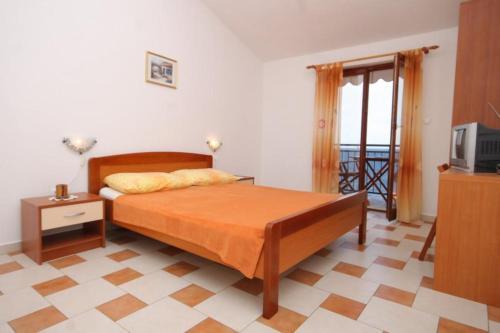 Apartments By The Sea Milna (hvar) - 8795