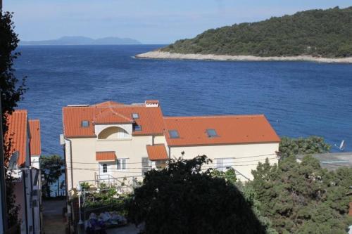 Apartments By The Sea Milna (hvar) - 8795