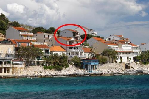 Apartments By The Sea Milna (hvar) - 8795