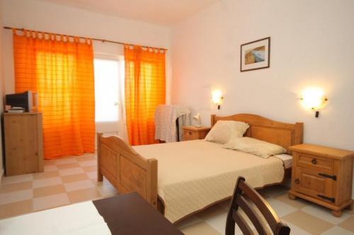 Apartments By The Sea Milna (hvar) - 8795