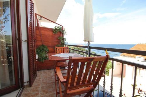 Apartments By The Sea Milna (hvar) - 8795