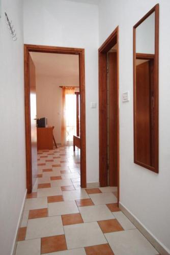 Apartments By The Sea Milna (hvar) - 8795