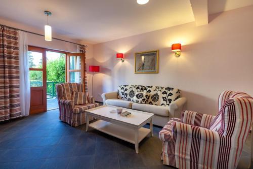Hvar Villa Sleeps 8 Pool Air Con Wifi T739246