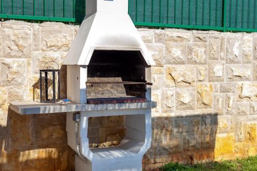Hvar Villa Sleeps 8 Pool Air Con Wifi T739246
