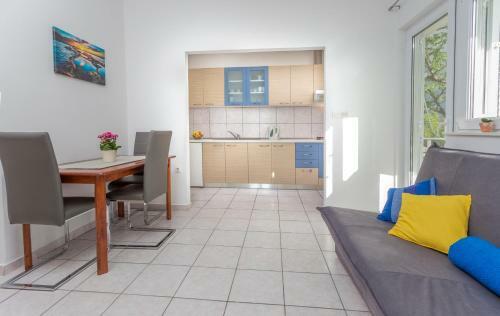 Hostal Apartments And Rooms Ivanovi?