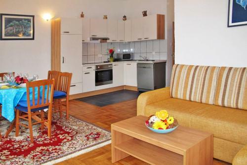 Apartment Triestina (lov520)