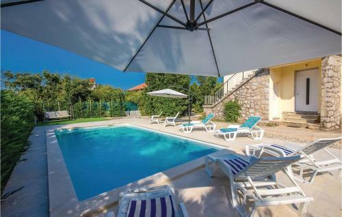 Four-bedroom Holiday Home In Jadranovo