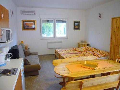 Apartment Jadranovo 13593a