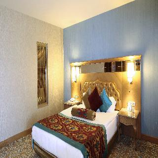 Hotel Royal Holiday Palace