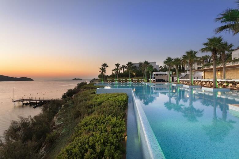 Hotel Xanadu Island