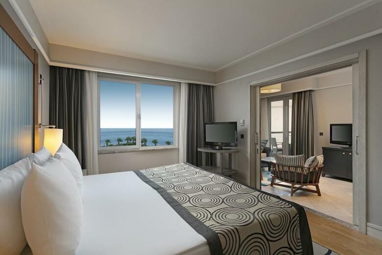 Hotel Xanadu Island