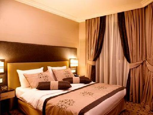 Darkhill Hotel