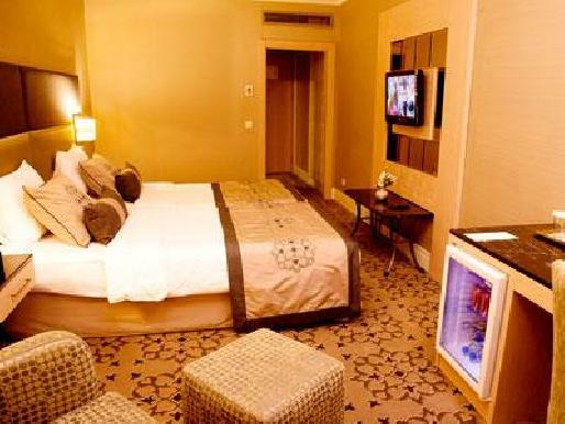 Darkhill Hotel