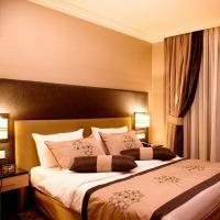 Darkhill Hotel