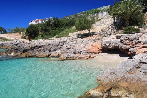 Apartments By The Sea Zavala (hvar) - 8637